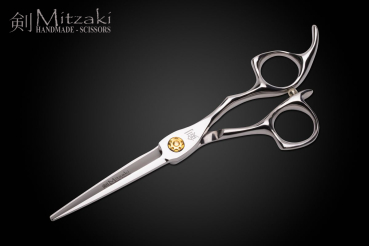 Mitzaki "Nisu"  ein Scherenset in  5,5 ZOLL oder in 6.0 ZOLL aus hochwertigem Japanstahl, perfekt  zum Slicen und allen anderen Arbeiten am Haar, ausgeprägter HOHLSCHLIFF, incl. Öler Lederetui & Zubehör